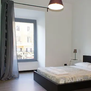 Lucky Domus Ottaviano , Roma Italia